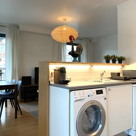 Apartment Mm3 Modern With Castle View In Baixa-rossio! Free Parking *