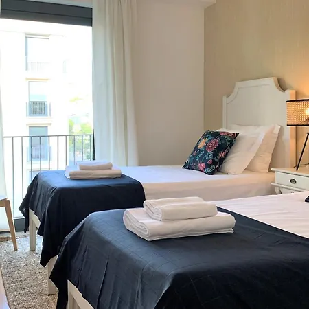 Апартаменты Mm3 Modern With Castle View In Baixa-rossio! Free Parking *
