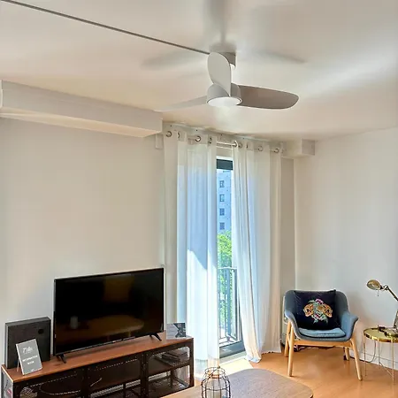 Apartment Mm3 Modern With Castle View In Baixa-rossio! Free Parking