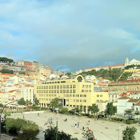 Mm3 Modern With Castle View! Very In Baixa-rossio! Free Parking! Lissabon